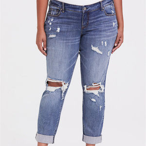 Torrid Boyfriend Jeans med Wash Ripped Detail 18